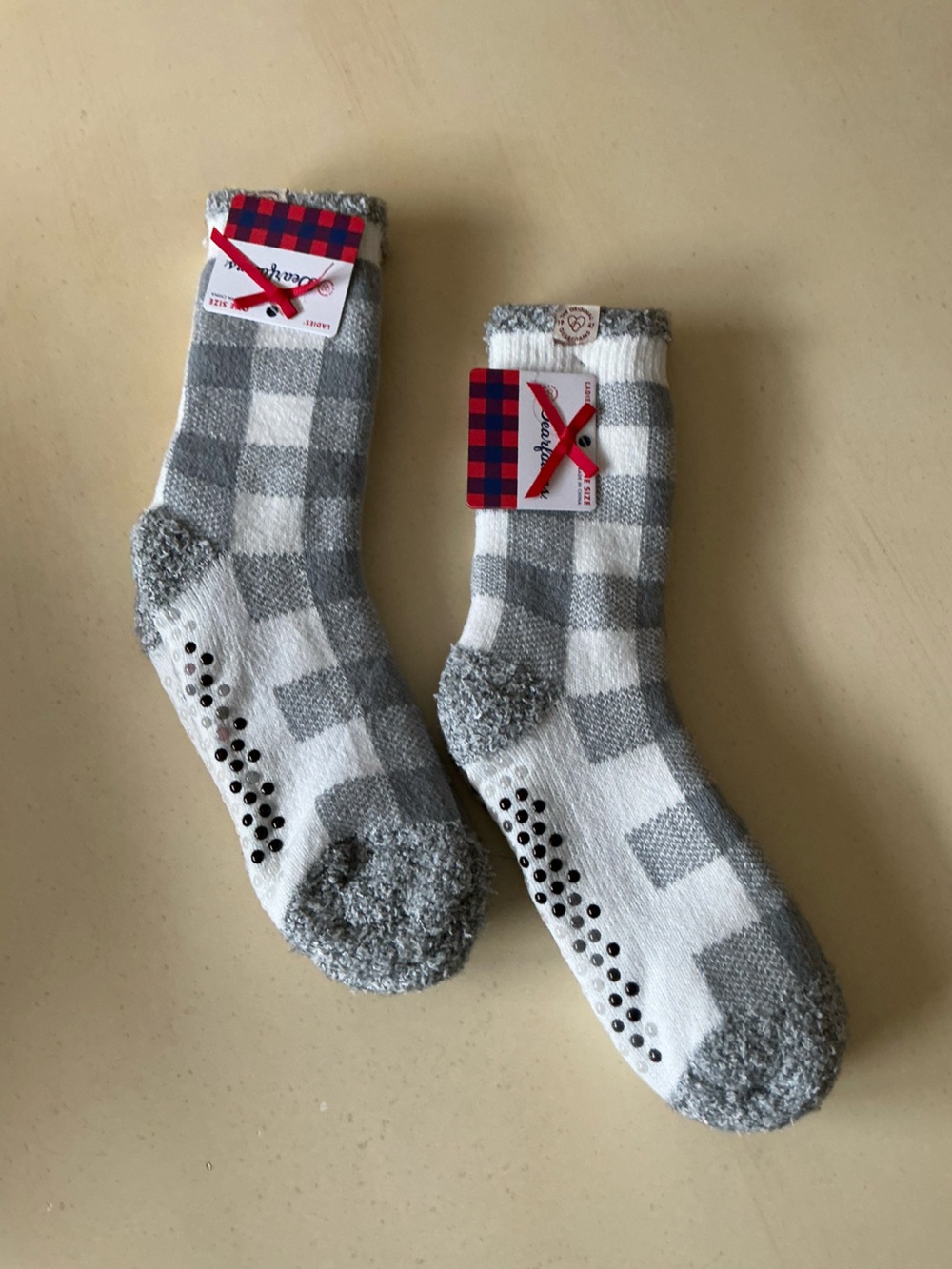 NWT Women’s Dearfoam Cozy Warm Crew Socks 🧦
